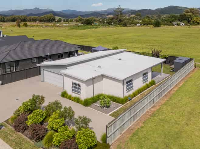 8 Onerere Drive, Whitianga