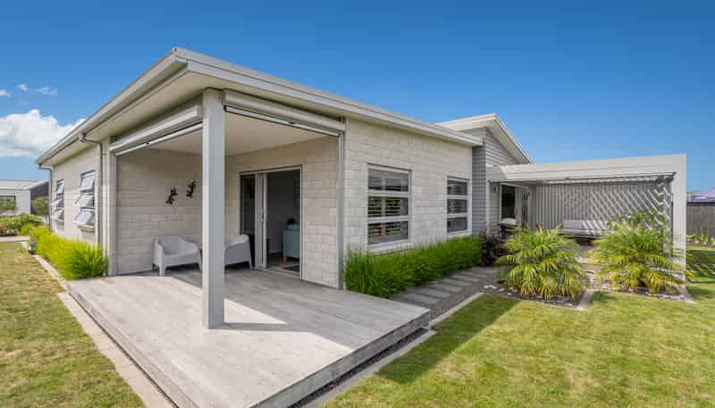 8 Onerere Drive, Whitianga
