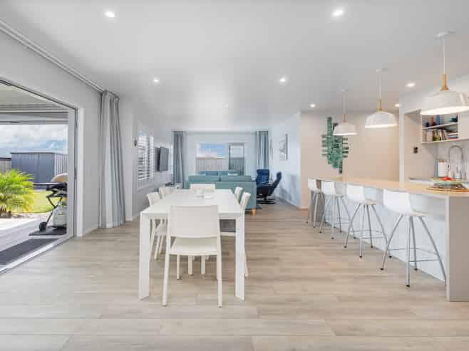 8 Onerere Drive, Whitianga