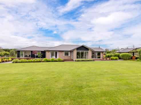 875 German Road, Oxford