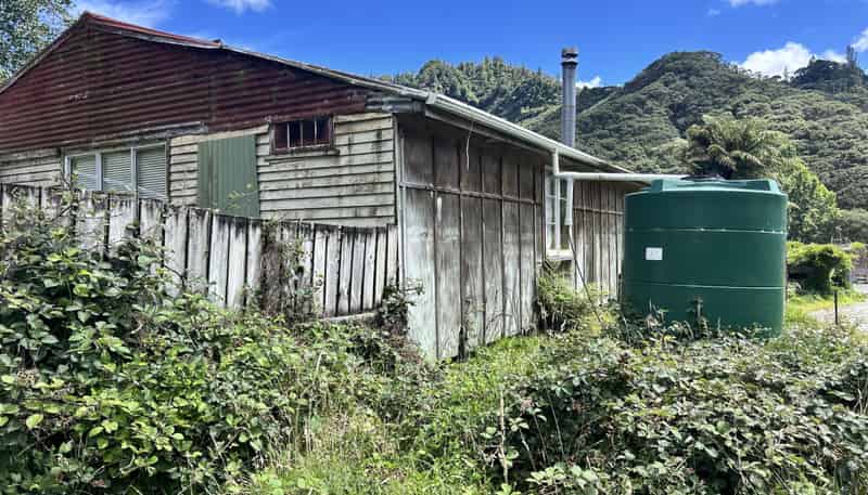 328B Kaka Road, Okoki