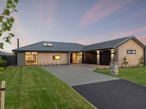 12 Frank Chittock Street, Lincoln