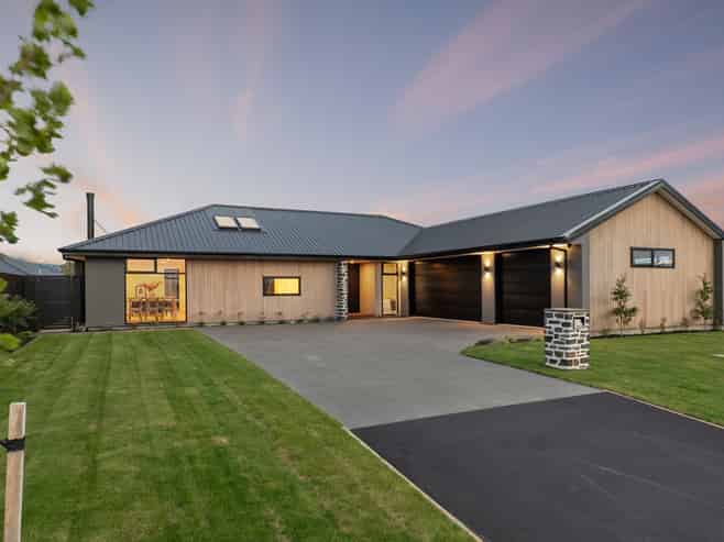 12 Frank Chittock Street, Lincoln