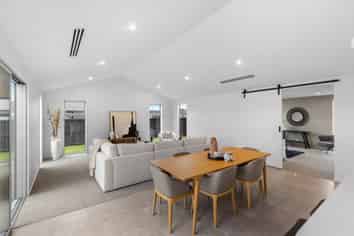 21 McCaw Road, Lincoln