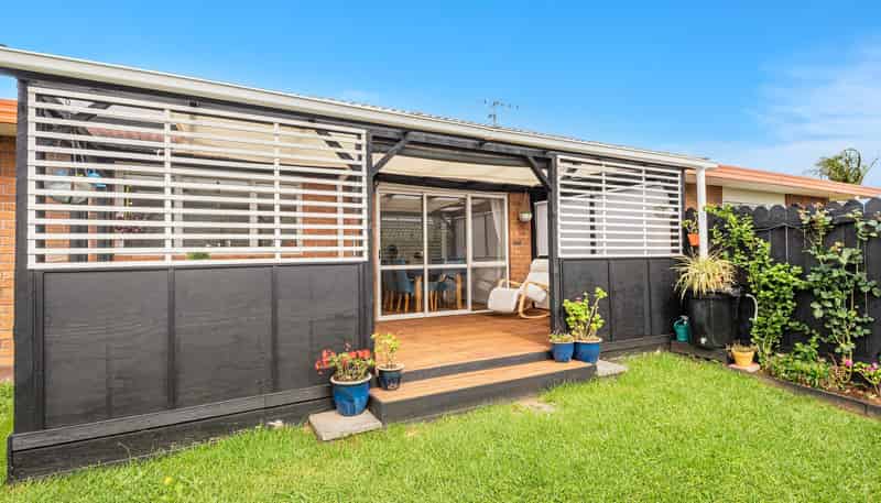 16 Elm Place, TIKIPUNGA