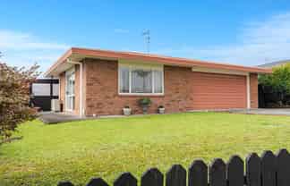 16 Elm Place, TIKIPUNGA