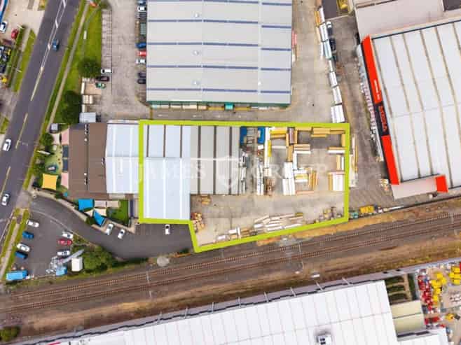 1,094m² High Stud Warehouse with Large Yard