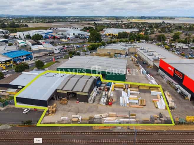 1,094m² High Stud Warehouse with Large Yard