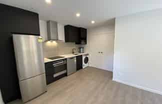 8B Crop Street, Jacks Point