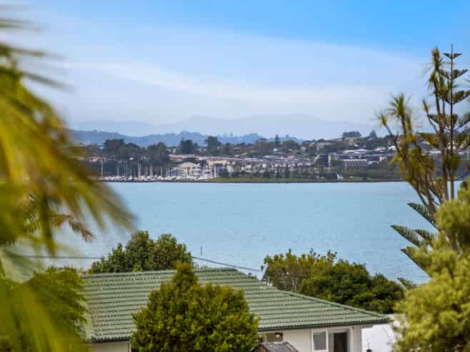 16 Judkins Crescent, Cockle Bay