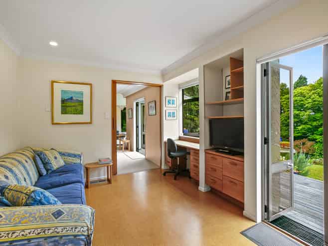 184c Seaview Road, Westown