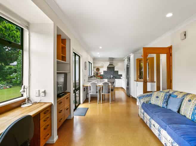 184c Seaview Road, Westown