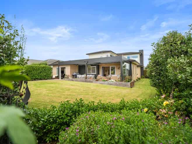 64 Eighth View Avenue, Beachlands