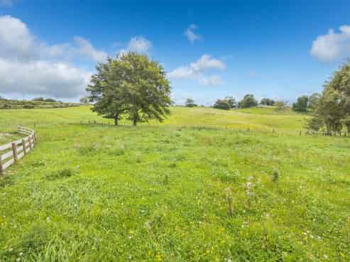 2 Pine Road, Lichfield