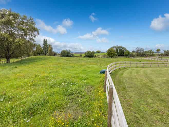 2 Pine Road, Lichfield