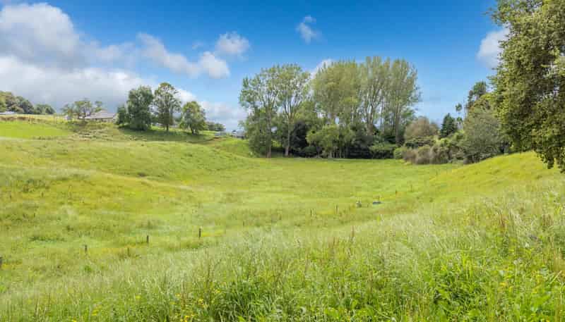 2 Pine Road, Lichfield