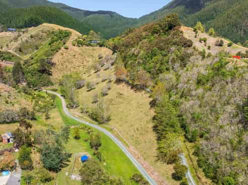 Lot 2, 58 Macs Road, Hira