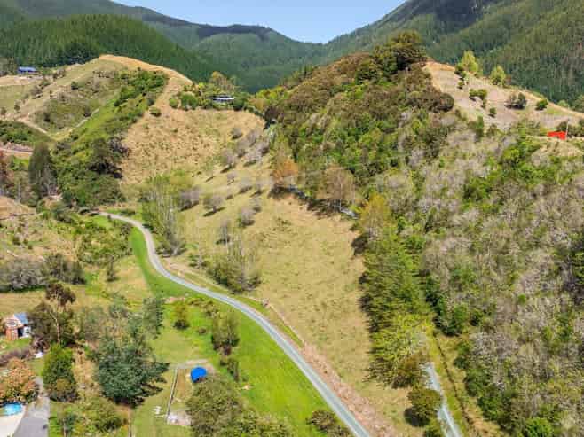 Lot 2, 58 Macs Road, Hira