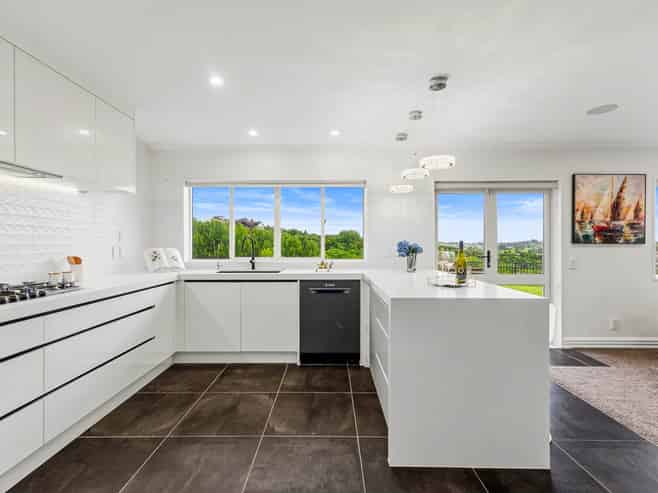 31  Regis Lane, Flat Bush