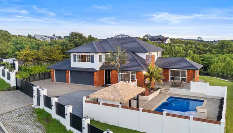 31  Regis Lane, Flat Bush