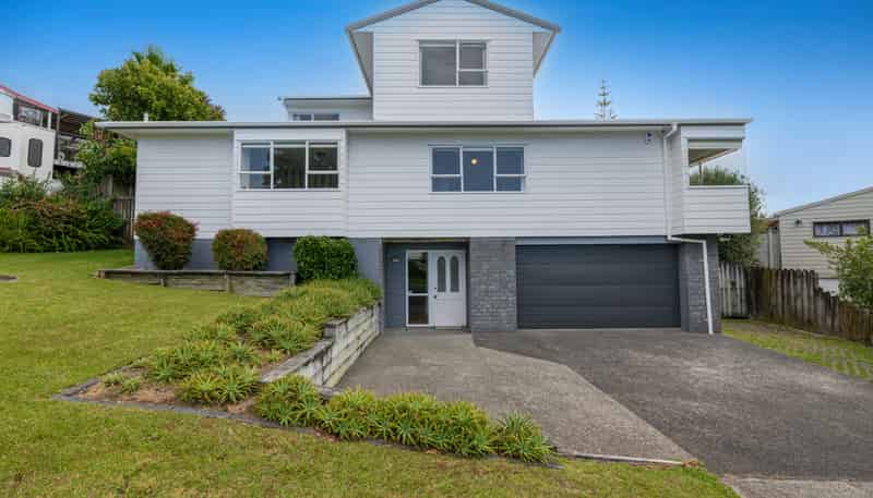 8 Unsworth Drive, Unsworth Heights