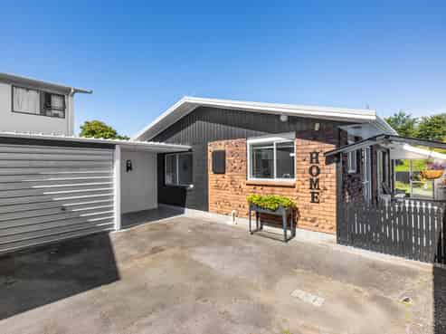 82B Pioneer Road, Moturoa