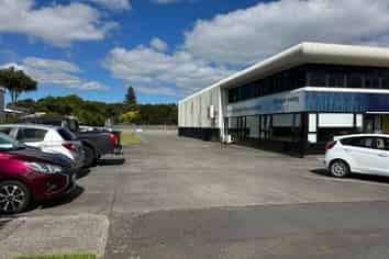 Impressive Commercial Offering - Vacant Possession