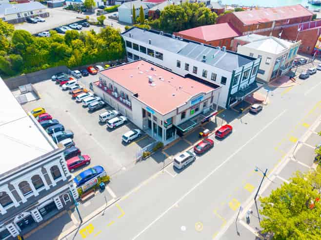 Investment with Upside and Owner Occupier Options