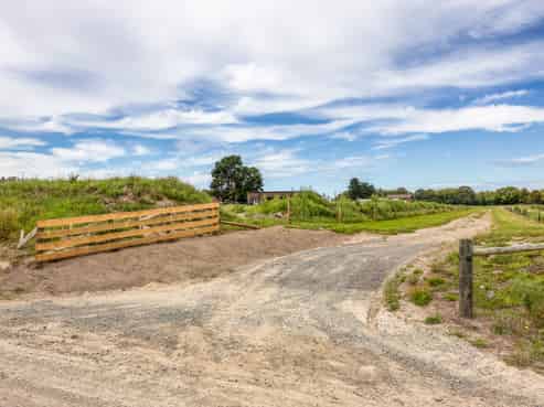 72 Newcombes Road, Amberley