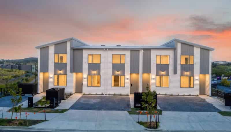 5 & 7 Tack Road, Silverdale