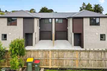 2 & 3/72 Ohaupo Road, Melville