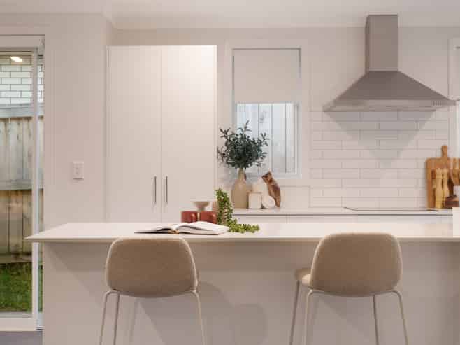 75b Pakanga Grove, Pyes Pa