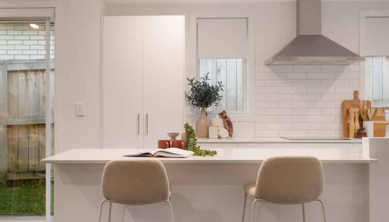 75b Pakanga Grove, Pyes Pa