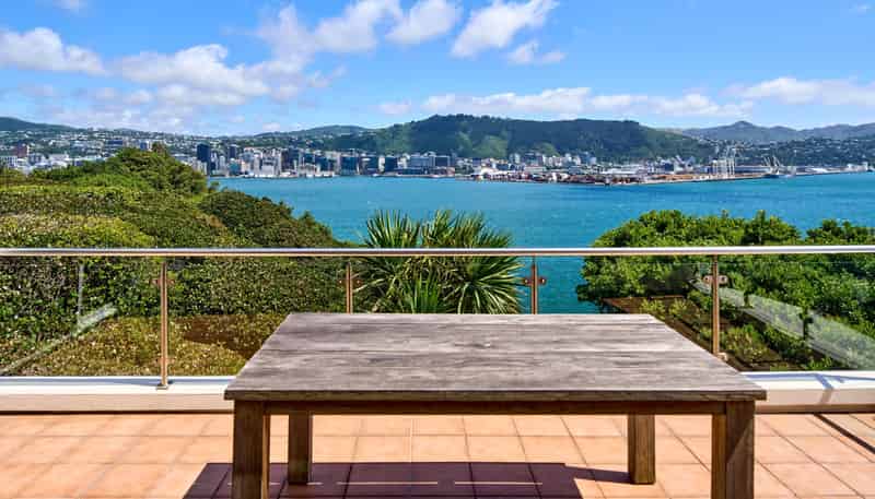 14 The Crescent, Roseneath