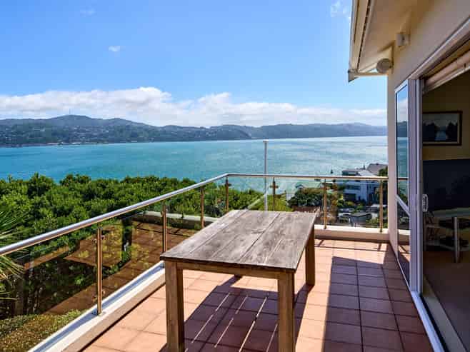 14 The Crescent, Roseneath