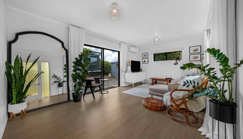 2/15 Berwyn Avenue, Takanini