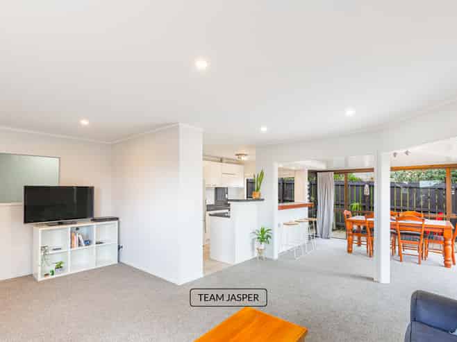 2/190 Norman Lesser Drive, Saint Johns