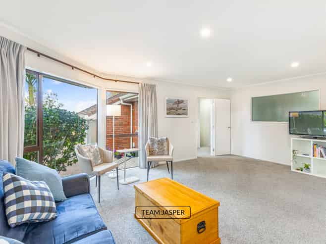 2/190 Norman Lesser Drive, Saint Johns