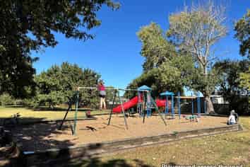 5B Glennandrew Drive, Half Moon Bay