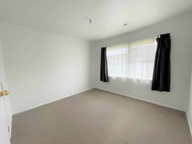 3/16 Mt Smart Road, Royal Oak