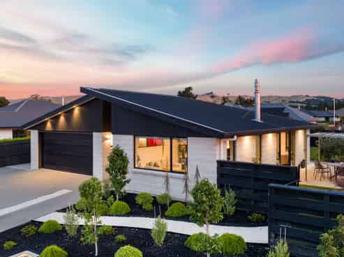 31 Corsair Crescent, Burleigh