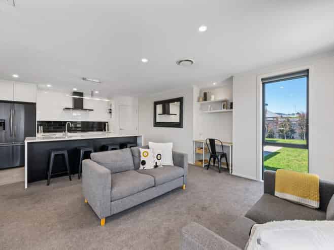 31 Corsair Crescent, Burleigh