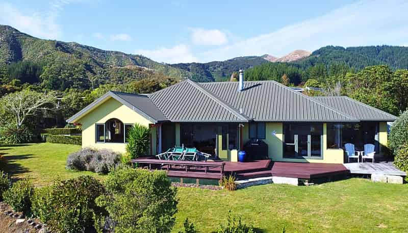 28 Nyhane Drive, Takaka
