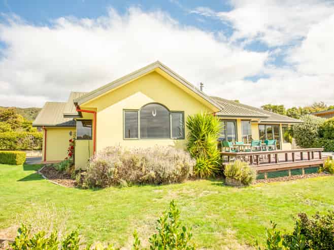 28 Nyhane Drive, Takaka