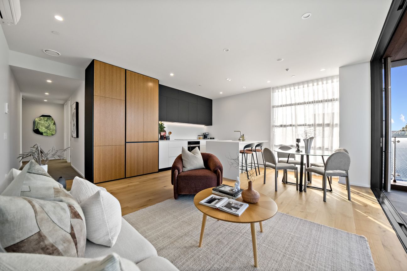 Award Winning Waterfront Living - Widok 6