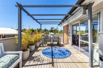 6 Carlton Terrace, Westown