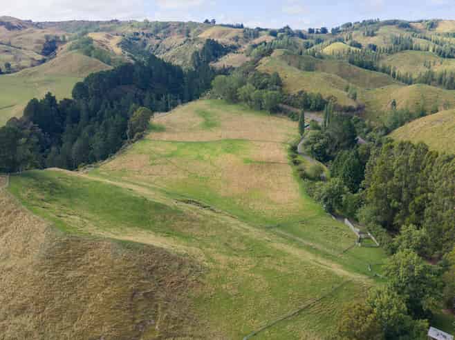 1083 Cheltenham Hunterville Road, Waituna West