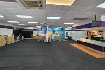PRIME PUKEKOHE LARGE FORMAT RETAIL/SHOWROOM SPACE
