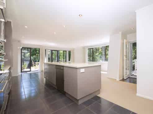 5 Kaurimu Rise, Titirangi