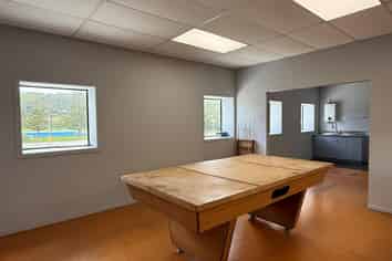 Automative and Retail Hub